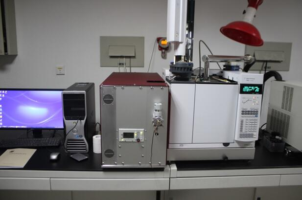 全二维气相色谱飞行时间质谱联用仪（2D-GC-TOF-MS）